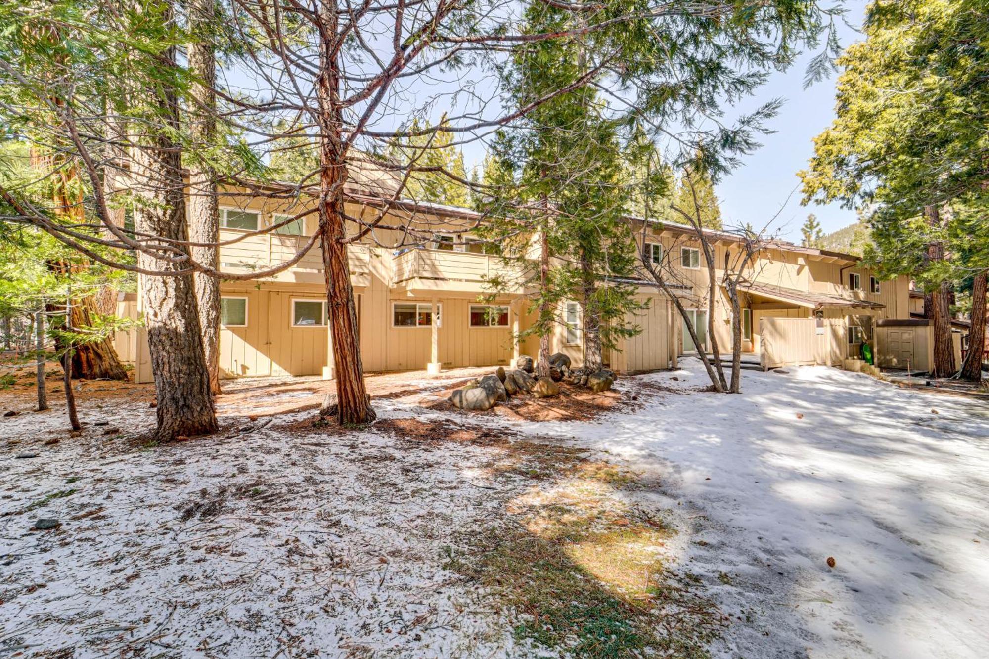 אינקליין וילג' Tahoe Condo About 1 Mi To Diamond Peak Ski Resort! מראה חיצוני תמונה